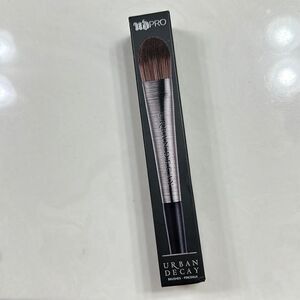 New Urban Decay Pro Flat Optical Blurring Brush F-108